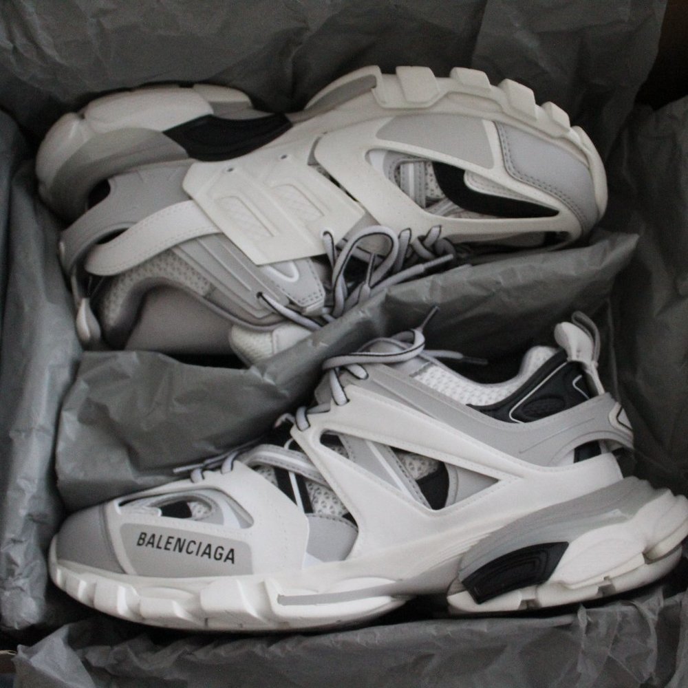 STILL AVAILABLE - NEW With Tags! SIZE 7 40 US - BALENCIAGA Track LED Sneaker